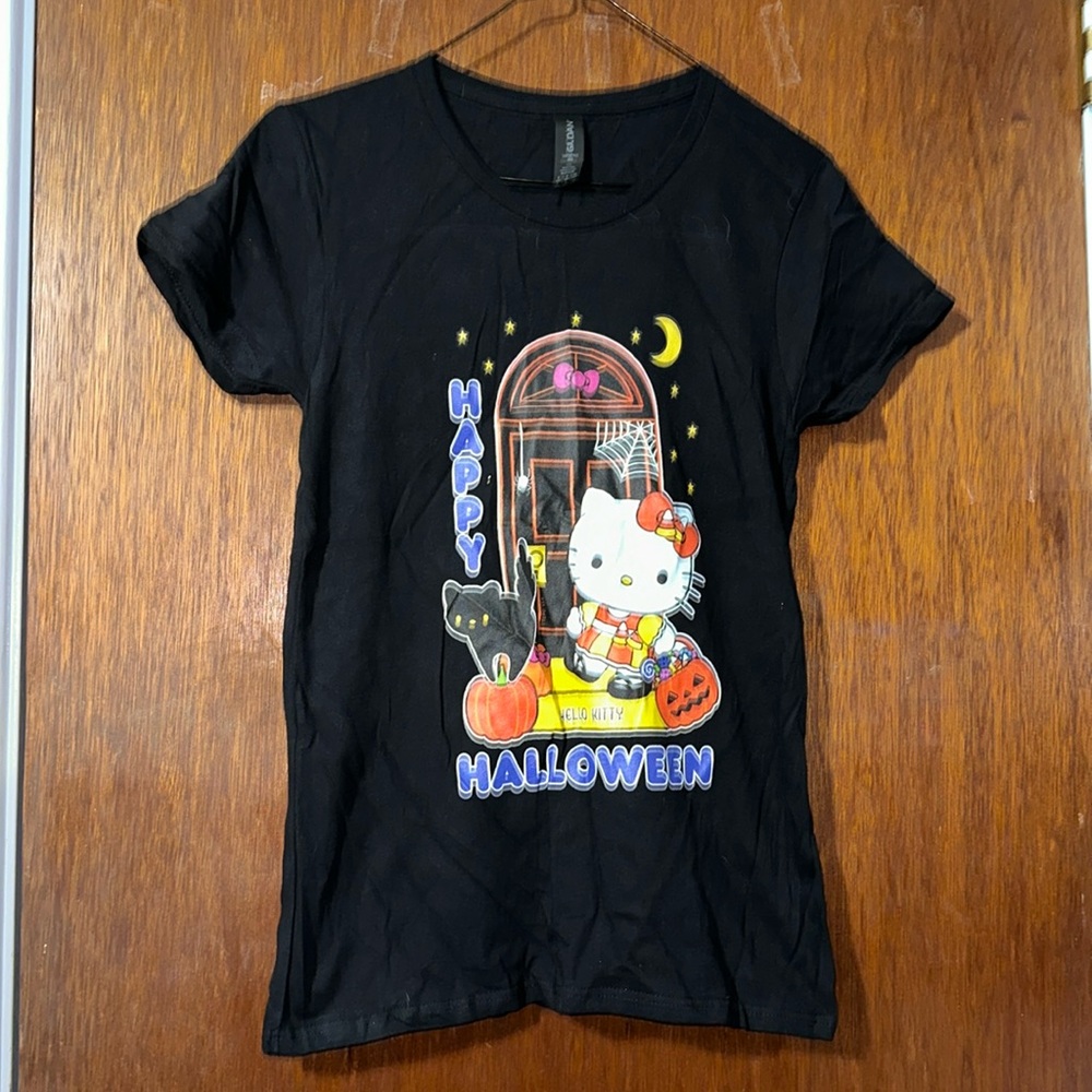 Hello Kitty Halloween Tee 🐈‍⬛🎃